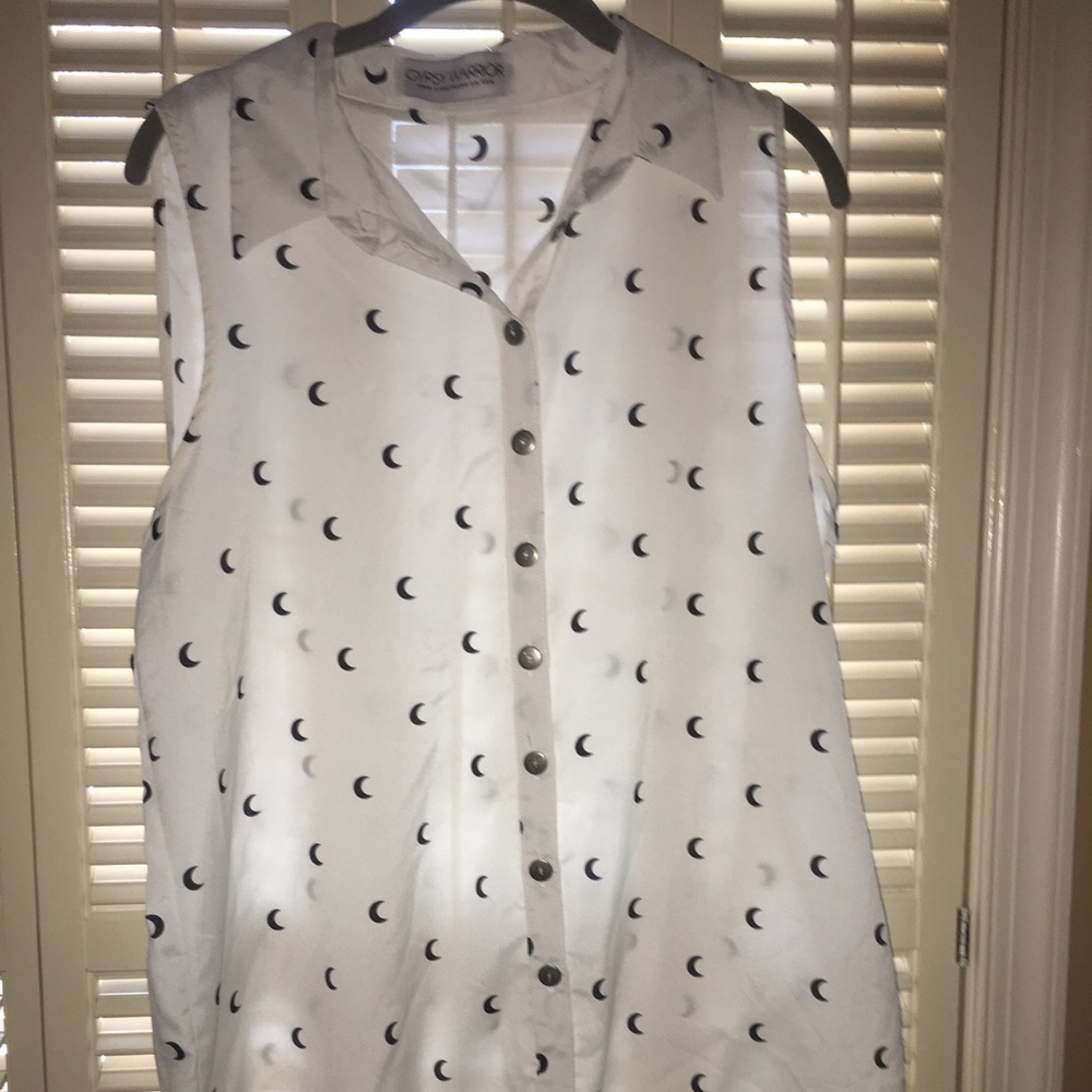 White blouse tank with moon pattern